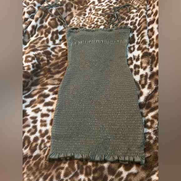 Green Smocked Dress with Ruffle Hem - Picture 4 of 6